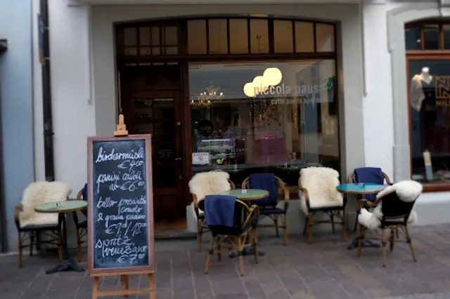 PICCOLA PAUSA - caffè panini aperitivi