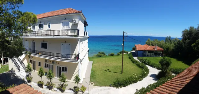 Arvanitakis Apartments