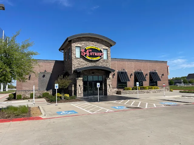 Five Four Restaurant & Drafthouse