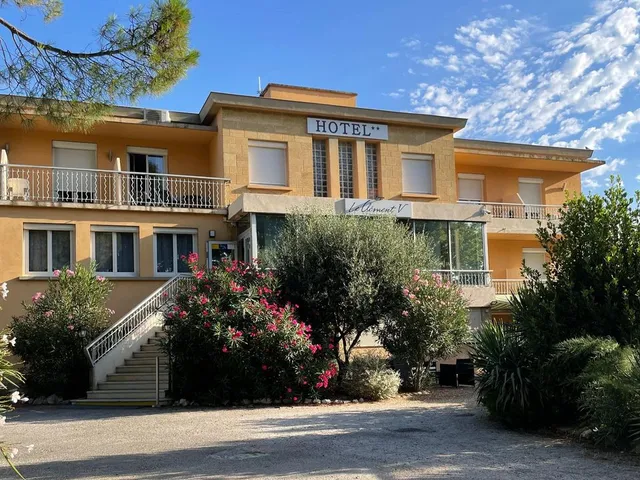 Logis Hôtel le Clément V