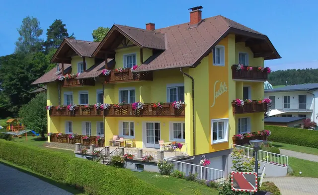Ferienwohnungen Pension Seelilie