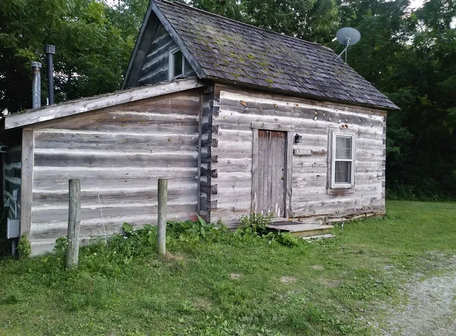 Galena Log Cabin Getaway