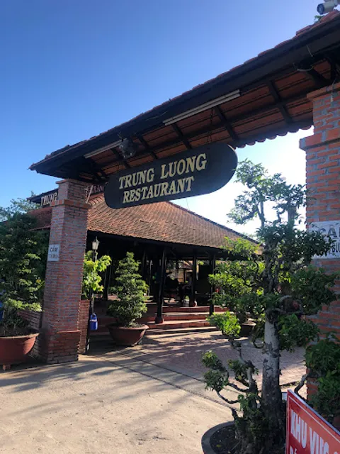 Nhà hàng Trung Lương