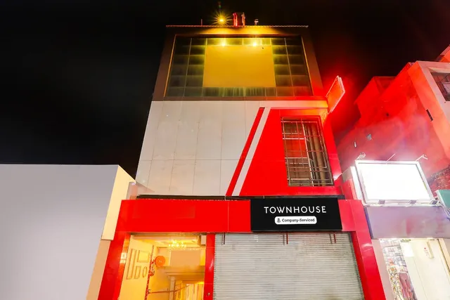 Super Collection O Alambagh formerly BM Palace