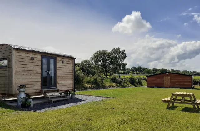 Cae Main Shepherds Hut