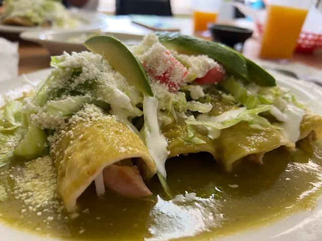 El Gallo Tropical Grill