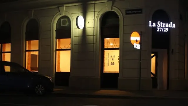 La Strada 27/29