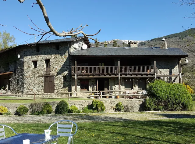 Allotjament i Esmorzar Cal Sadurní