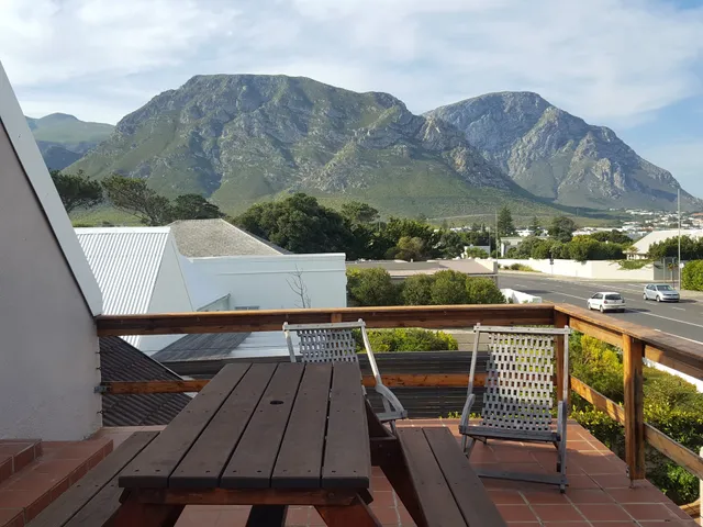 403 Main Road Apartments