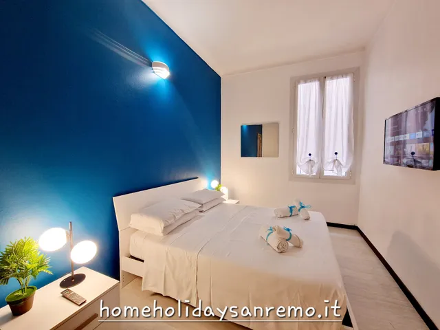 HomeHolidaySanremo - Palace