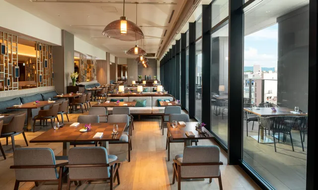 All Day Dining MOZAIK