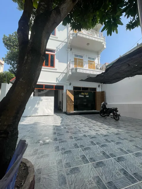 Nhà nghỉ hoàng anh