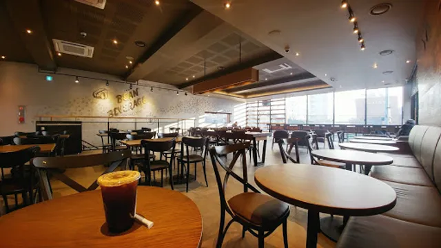 Starbucks Uijeongbu Hoeryong Station DT