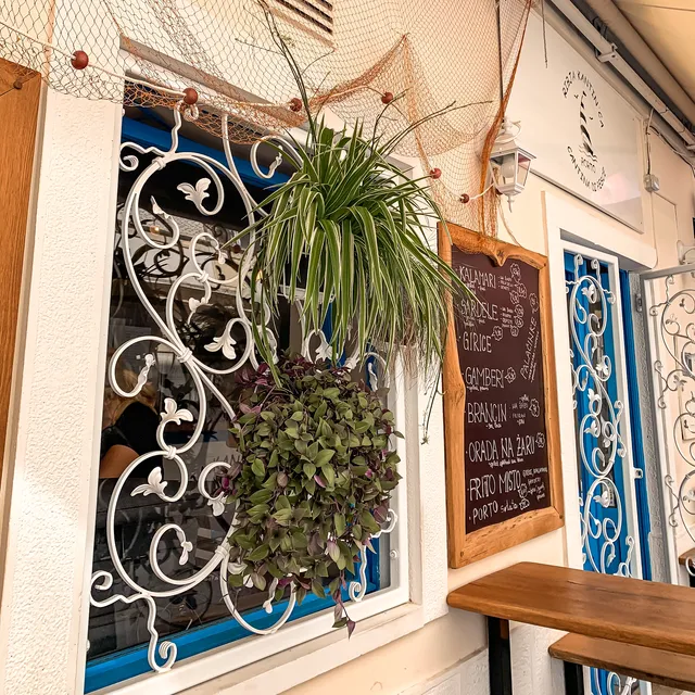 Ribja kantin'ca PORTO Piran