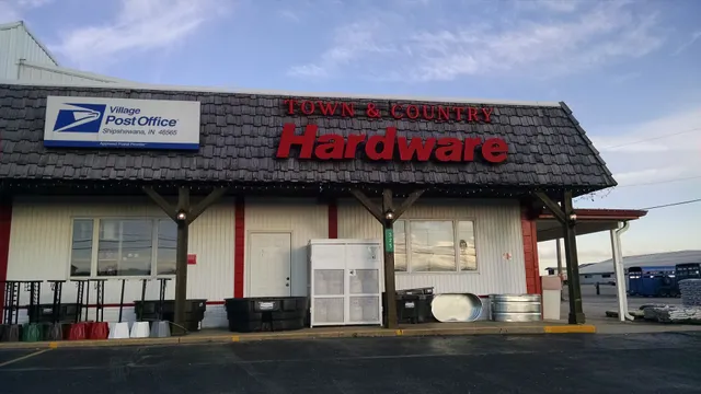 Town & Country Hardware