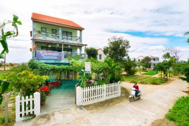 Huyen Tra Que Homestay