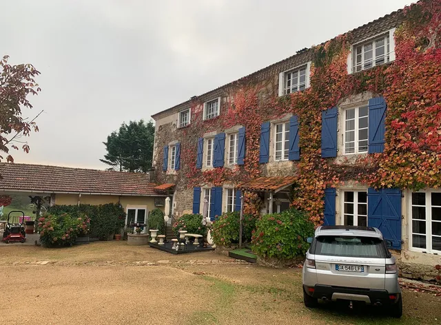 Gîte de GROUPE Périgord Le domaine de Maumont