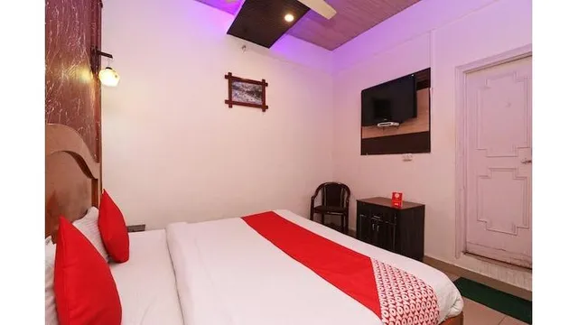 OYO 29776 Hotel Diamond