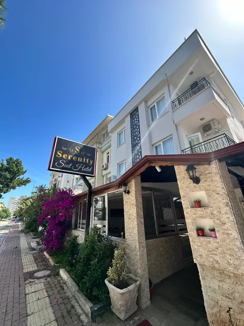 Serenity Suit Hotel