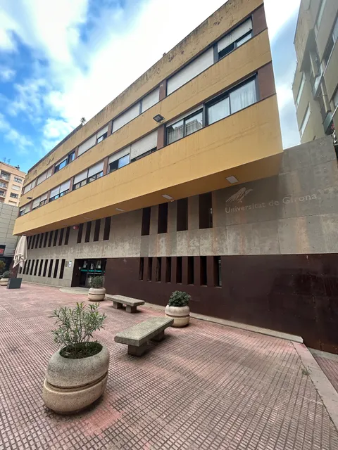 BED IN GIRONA - Bed and Breakfast