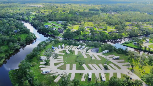 Bayou Oaks RV Park by QRV