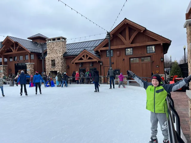 Downtown Neenah Plaza