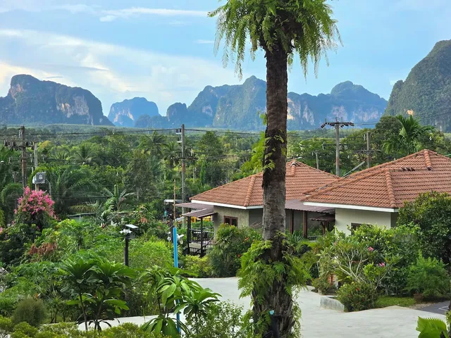 Krabi Green Hill Pool Villas