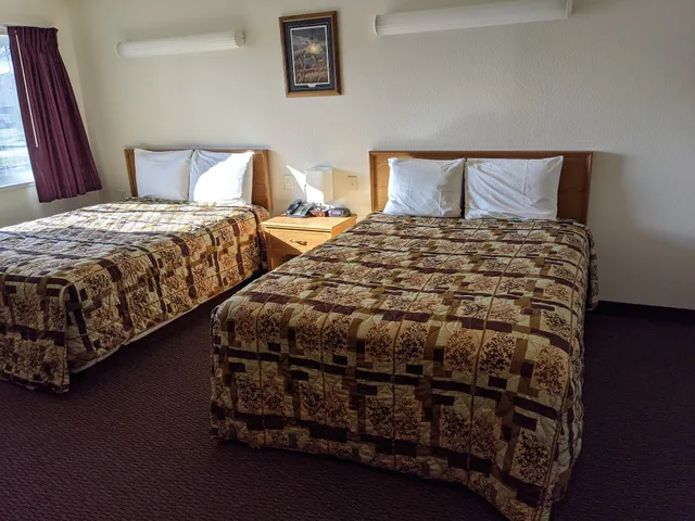 Le Center Garden Inn