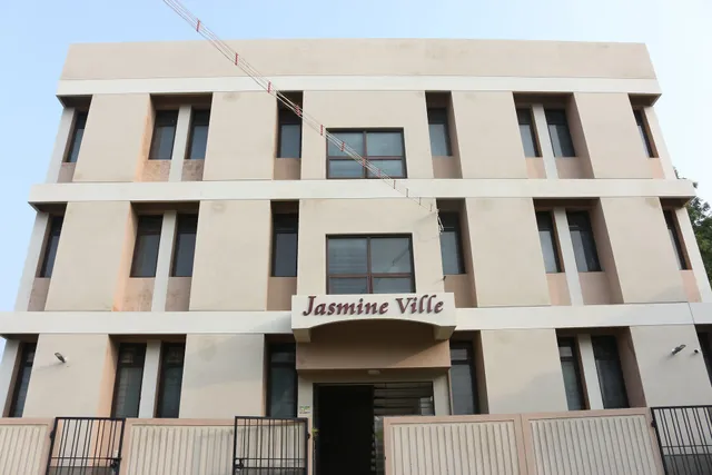 Jasmine Ville PG for Men