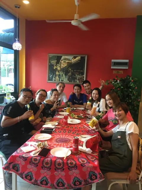 Lynn’s Mexican +Plus+