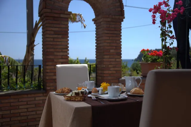 Borromeo House Hotel