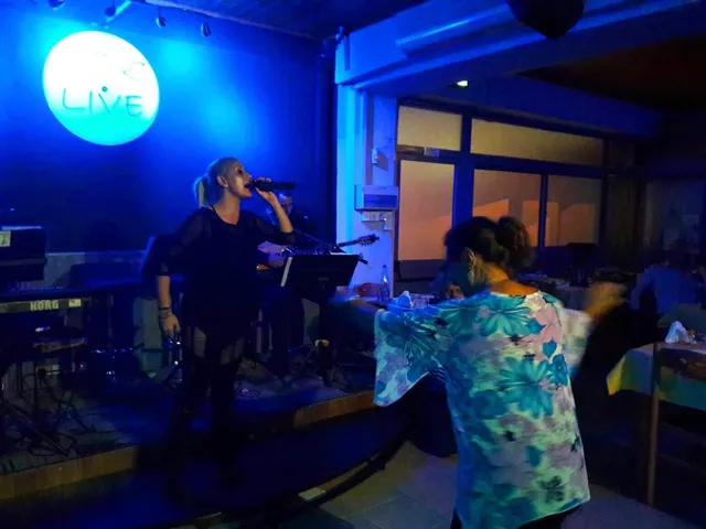 ΜΟΥΣΙΚΗ ΤΑΒΕΡΝΑ 146