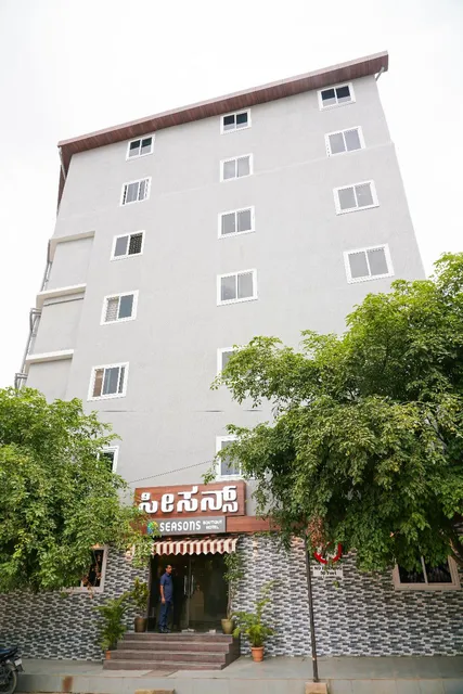 Seasons Boutique Hotel