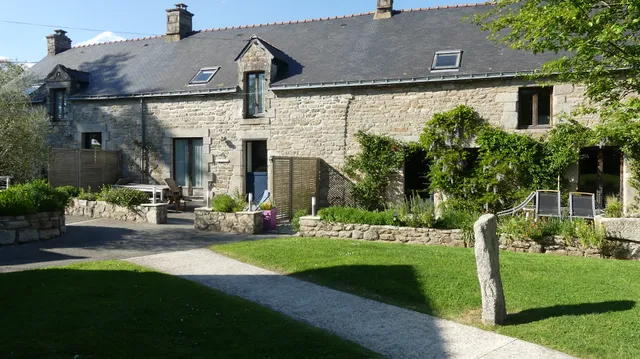 Domaine de Lestroué | 5 Gîtes avec piscine chauffée couverte jardin privé proche plage Vannes Golf-du-Morbihan 56 Bretagne