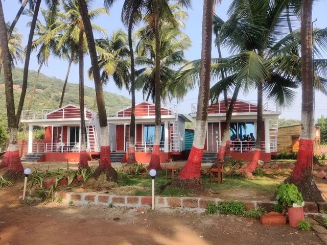 Surali Wadi Beach Resort With swimming pool - Karde, Dapoli.