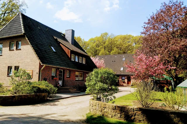 Hillmers carriage rides & Pension