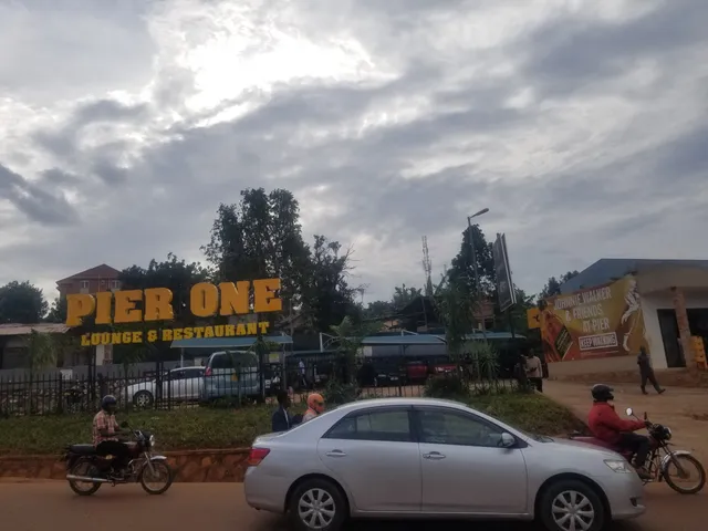 Pier One Lounge & Restaurant