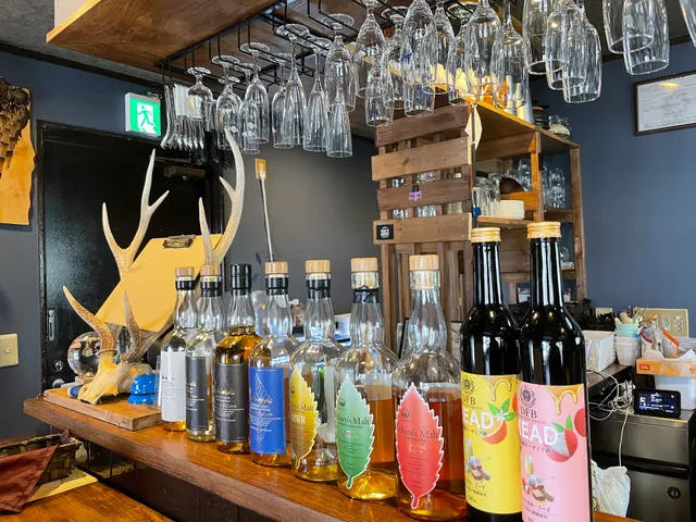 カフェ＆バー エシャンス