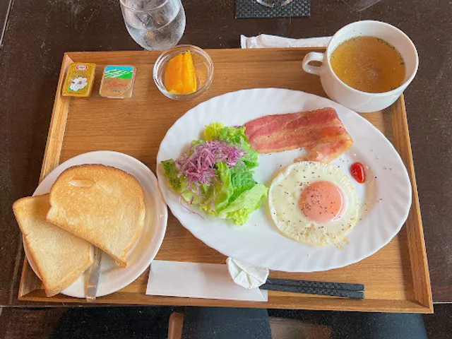 カフェ アトリウム