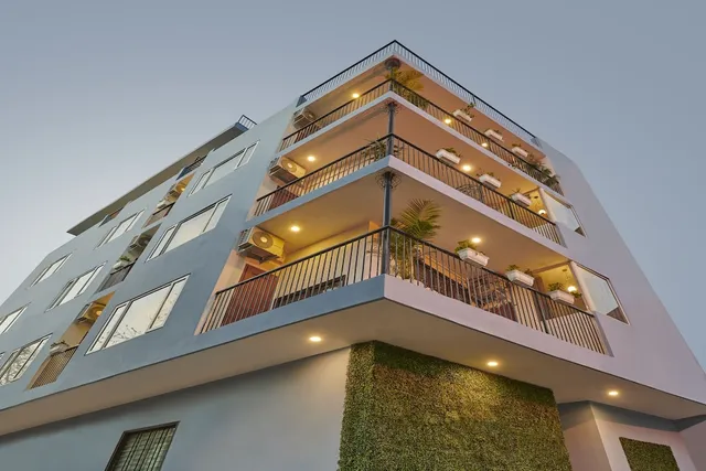 LetsBunk Poshtel & Suites