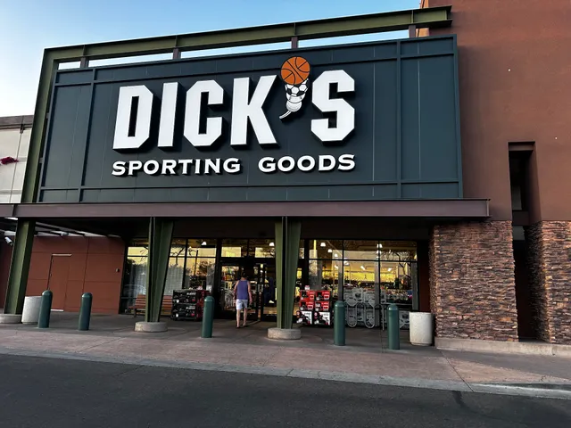 DICK'S Sporting Goods