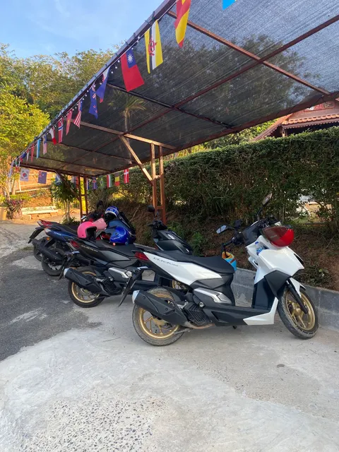 Pancake&Peak motorbike-car for rent