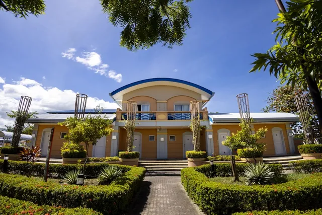 Acropolis North Water Camp & Country Club