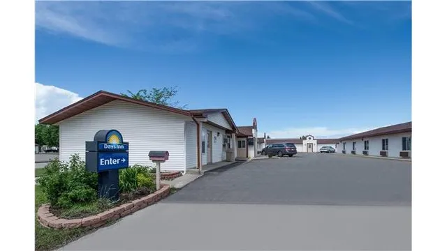 Days Inn by Wyndham Jamestown