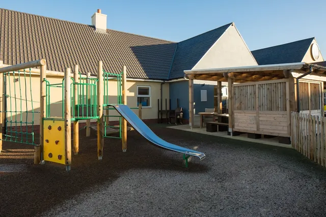 Raven's Cliff by Marston's Inns