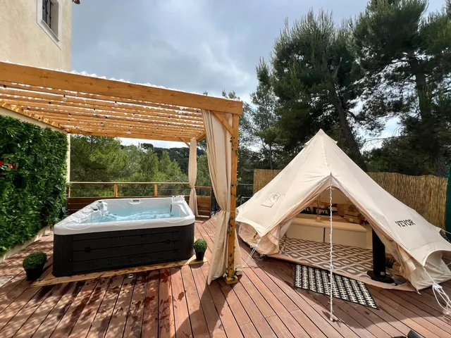 La tente Lodge spa MFG chez C&C