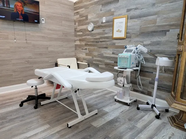 Gainesville Spa Center by Voupre