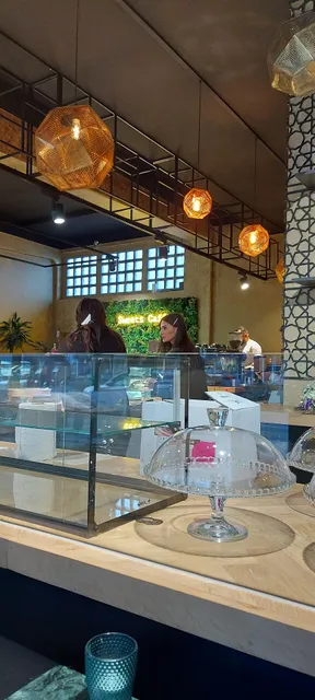 Ashinette Cafe - Taarten van Asli