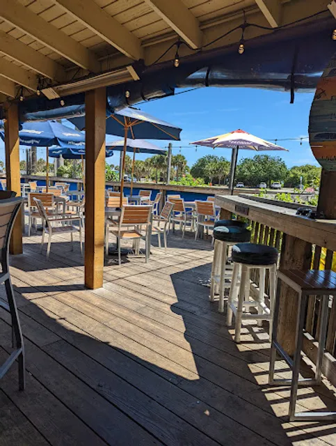 Ichabod's Beachside Bar & Grille