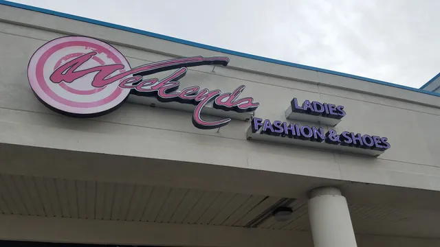 Weekends Fashion & Shoes